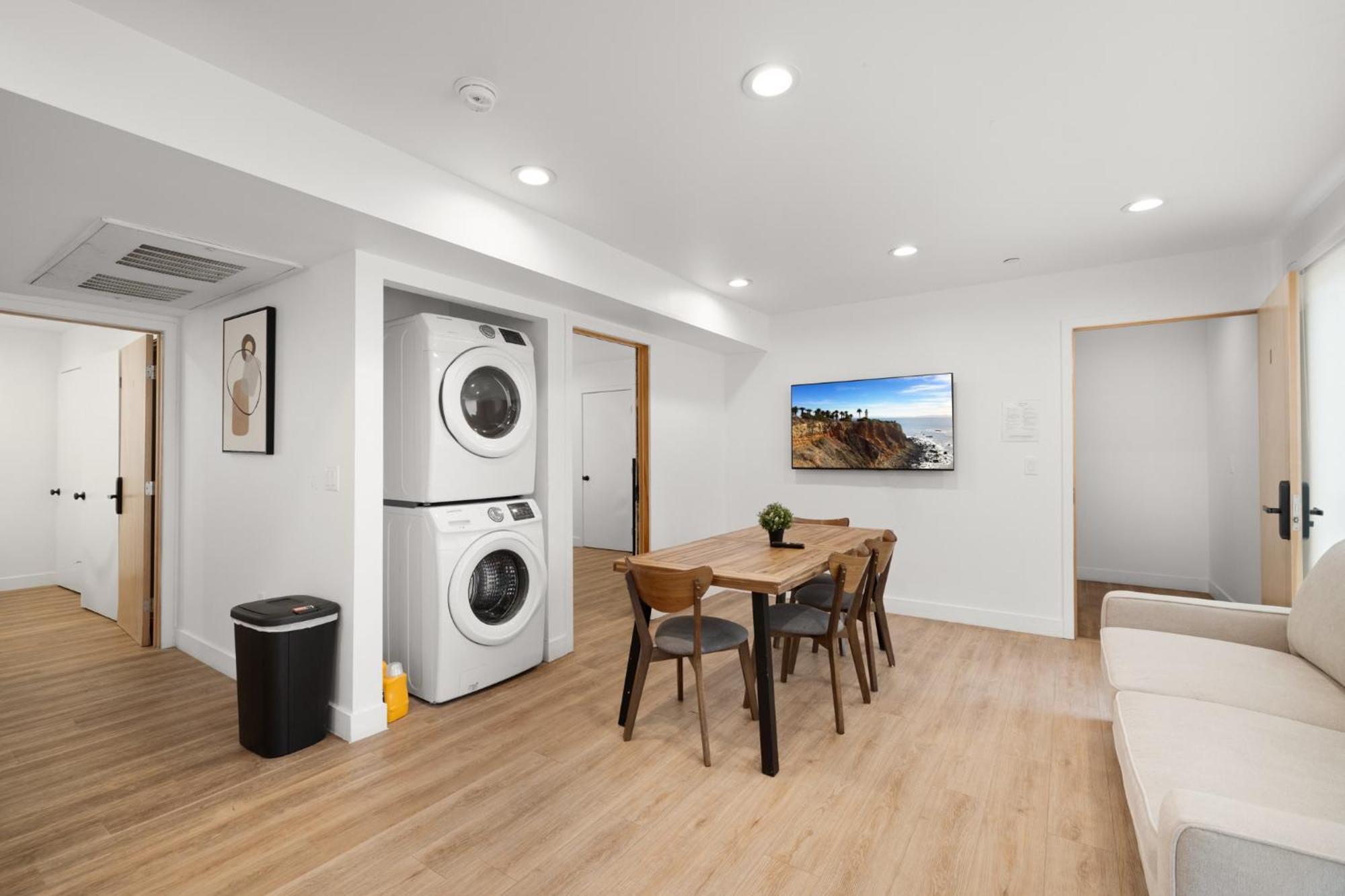 Charming Urban Retreat Near Usc In La- Private Room With Share Living Room With Kitchen Los Angeles Exterior photo