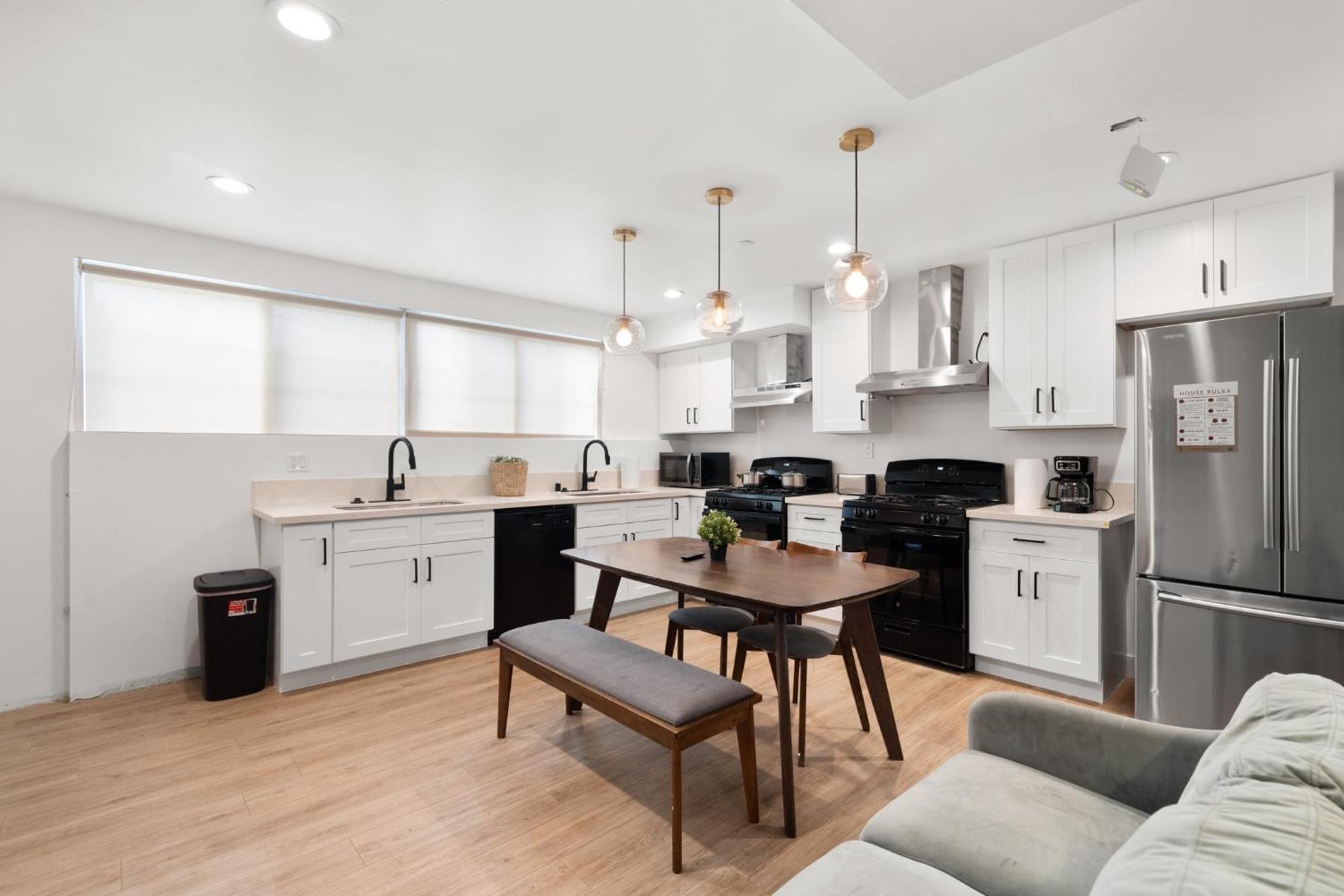 Charming Urban Retreat Near Usc In La- Private Room With Share Living Room With Kitchen Los Angeles Exterior photo
