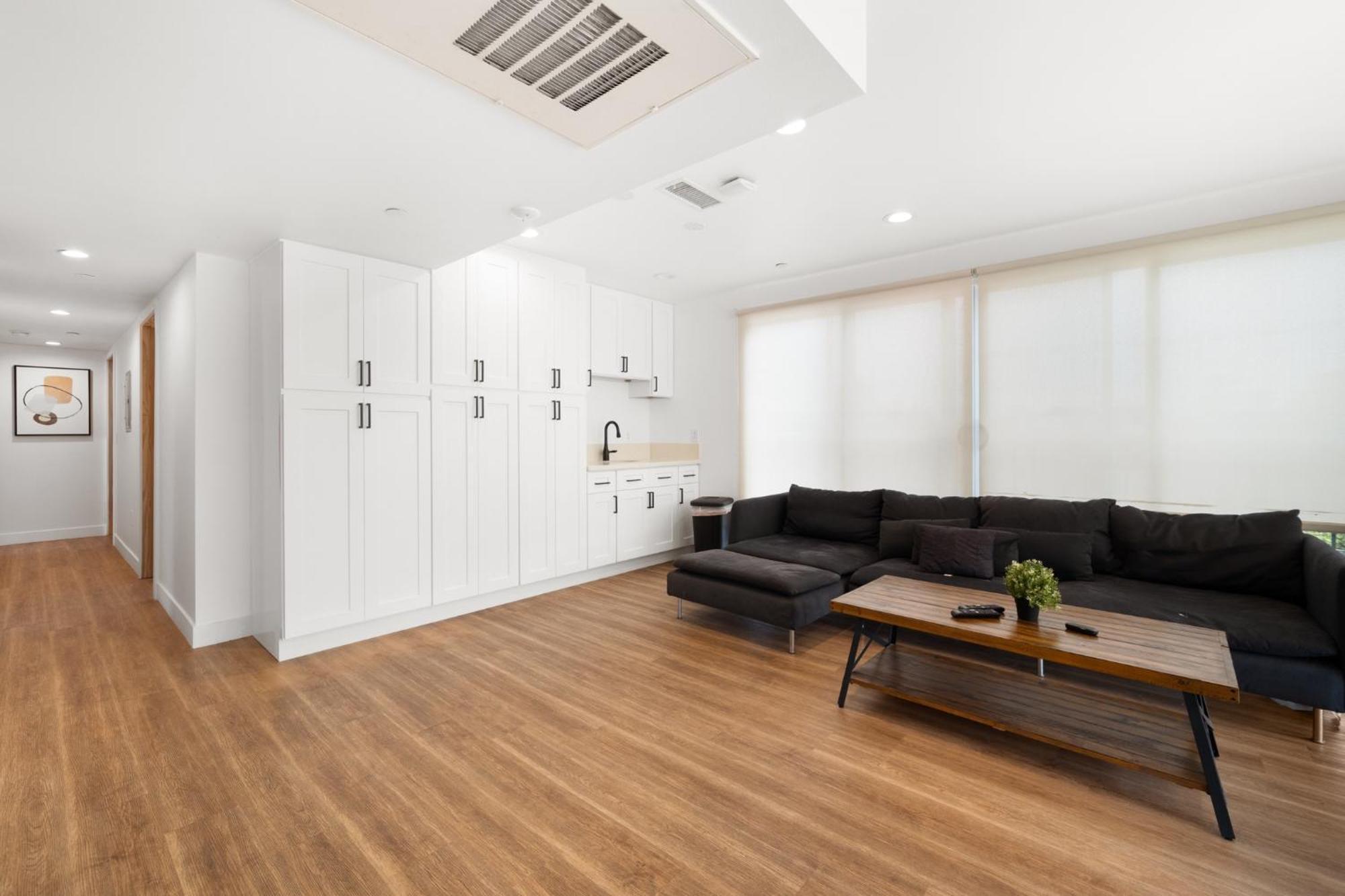 Charming Urban Retreat Near Usc In La- Private Room With Share Living Room With Kitchen Los Angeles Exterior photo